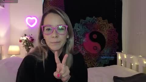 Snapshot of crazy_ass_stacy chatting on November 27, 2025, 5:26 pm Stacy 2pm to 6pm mon-fri 3 CAT online show from November 27, 2025, 5:26 pm