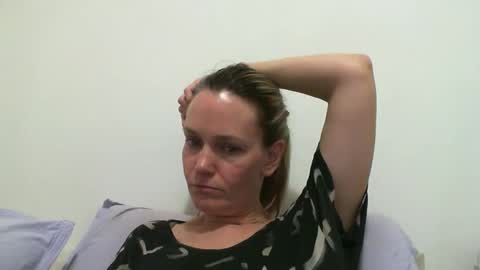 Snapshot of crazyanny chatting on February 23, 2025, 11:58 pm Anny online show from February 23, 2025, 11:58 pm