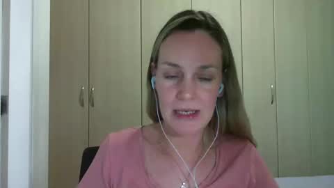 Snapshot of crazyanny chatting on February 26, 2025, 3:30 pm Anny online show from February 26, 2025, 3:30 pm