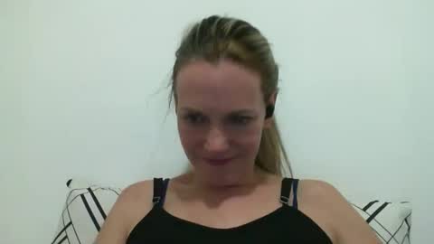 Snapshot of crazyanny chatting on March 8, 2025, 12:44 am Anny online show from March 8, 2025, 12:44 am