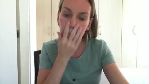 Snapshot of crazyanny chatting on March 12, 2025, 7:06 pm Anny online show from March 12, 2025, 7:06 pm