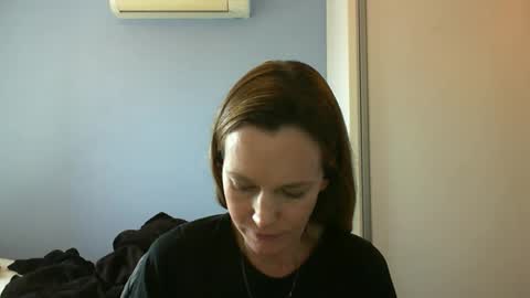 Snapshot of crazyanny chatting on September 8, 2025, 3:55 pm Anny online show from September 8, 2025, 3:55 pm