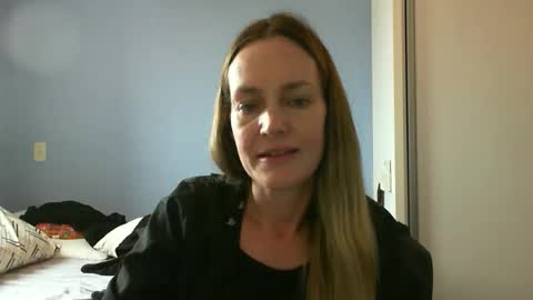Snapshot of crazyanny chatting on October 1, 2025, 3:51 pm Anny online show from October 1, 2025, 3:51 pm