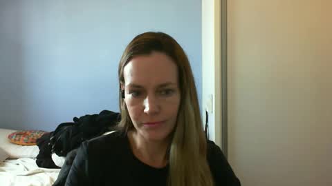 Snapshot of crazyanny chatting on October 15, 2025, 10:59 am Anny online show from October 15, 2025, 10:59 am