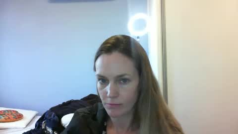 Snapshot of crazyanny chatting on October 30, 2025, 10:49 am Anny online show from October 30, 2025, 10:49 am