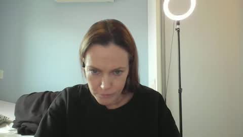 Snapshot of crazyanny chatting on November 25, 2025, 10:48 am Anny online show from November 25, 2025, 10:48 am