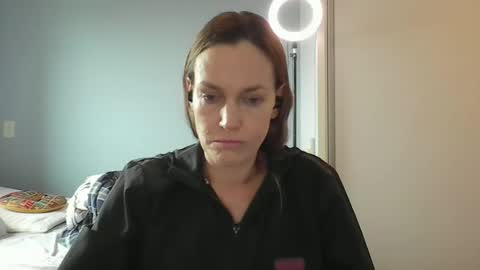 Snapshot of crazyanny chatting on December 18, 2025, 10:43 am Anny online show from December 18, 2025, 10:43 am