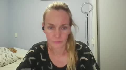 Anny online show from February 9, 2026, 12:47 am