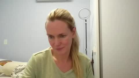 Anny online show from February 26, 2026, 12:31 am