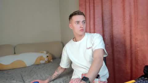 Alex online show from November 1, 2025, 6:32 pm