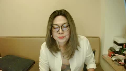 Kelly   online show from March 5, 2025, 10:22 am