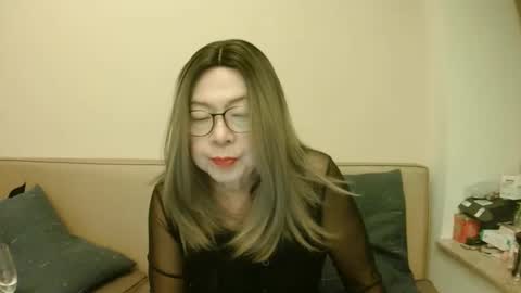 Kelly   online show from October 7, 2025, 5:21 pm