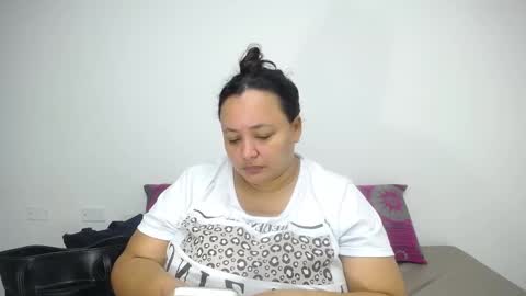 diosalinda online show from March 16, 2026, 12:42 pm