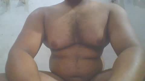 Snapshot of crazzy_booy chatting on May 2, 2026, 3:17 pm crazzy_booy online show from May 2, 2026, 3:17 pm