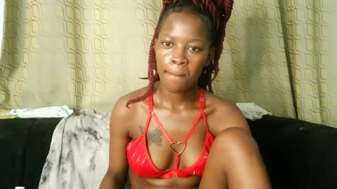 Snapshot of creamy_moonx chatting on July 20, 2026, 2:41 pm creamy_moonx online show from July 20, 2026, 2:41 pm