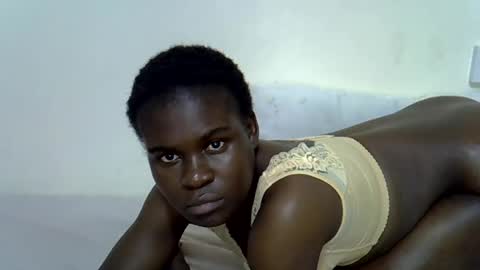 Snapshot of creamy_petite11 chatting on June 17, 2026, 10:06 am creamy_petite11 online show from June 17, 2026, 10:06 am