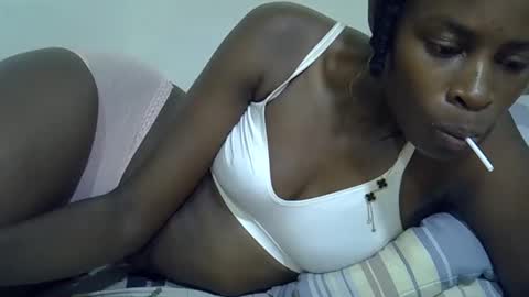 Snapshot of creamy_pussie chatting on May 3, 2026, 2:56 pm creamy_pussie online show from May 3, 2026, 2:56 pm
