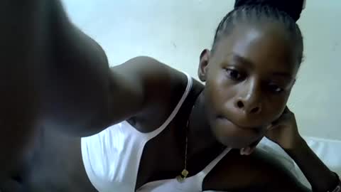 creamy_pussie online show from July 27, 2026, 7:26 am