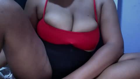 Snapshot of creamycocobabe chatting on May 17, 2026, 6:37 pm CreamyCocoBabe online show from May 17, 2026, 6:37 pm