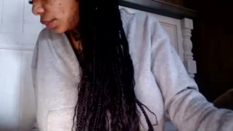 Snapshot of creamyexotica chatting on January 8, 2025, 9:01 pm CreamyExotica online show from January 8, 2025, 9:01 pm