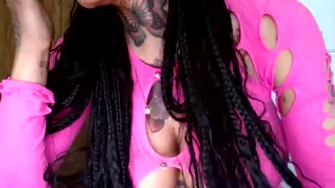 Snapshot of creamyexotica chatting on January 10, 2025, 5:13 pm CreamyExotica online show from January 10, 2025, 5:13 pm