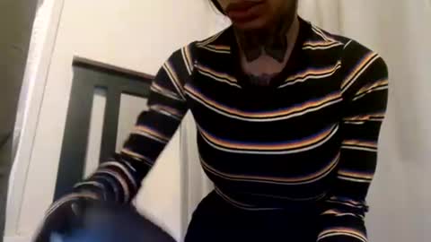 Snapshot of creamyexotica chatting on February 6, 2025, 10:48 am CreamyExotica online show from February 6, 2025, 10:48 am