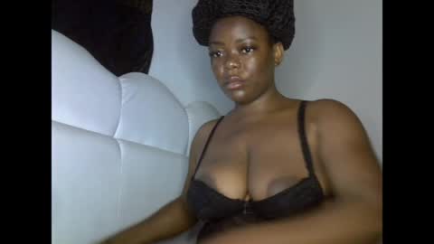 creamypussyxx online show from May 25, 2026, 12:00 pm