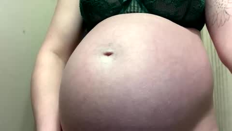 Snapshot of creative_k chatting on March 1, 2026, 1:57 pm Breed me daddy online show from March 1, 2026, 1:57 pm