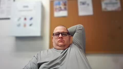 Snapshot of creeeping_death chatting on February 8, 2026, 1:31 am The hopeless romantic online show from February 8, 2026, 1:31 am