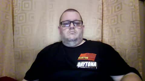 Snapshot of creeeping_death chatting on February 17, 2026, 4:31 am The hopeless romantic online show from February 17, 2026, 4:31 am