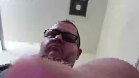 Snapshot of creeeping_death chatting on March 10, 2026, 11:32 pm The hopeless romantic online show from March 10, 2026, 11:32 pm