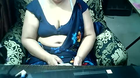 Snapshot of crezybhabihot chatting on June 30, 2026, 6:31 pm Sonika69 online show from June 30, 2026, 6:31 pm