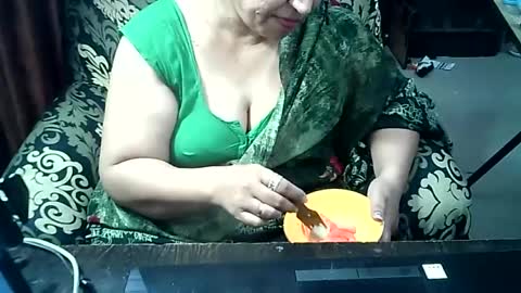 Snapshot of crezybhabihot chatting on July 6, 2026, 7:16 pm Sonika69 online show from July 6, 2026, 7:16 pm