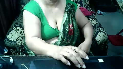 Snapshot of crezybhabihot chatting on July 8, 2026, 9:08 pm Sonika69 online show from July 8, 2026, 9:08 pm