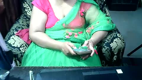 Snapshot of crezybhabihot chatting on July 25, 2026, 4:32 am Sonika69 online show from July 25, 2026, 4:32 am