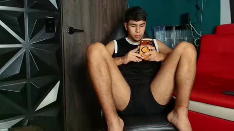 Snapshot of crh58_ chatting on November 19, 2025, 9:37 pm crh58_ online show from November 19, 2025, 9:37 pm