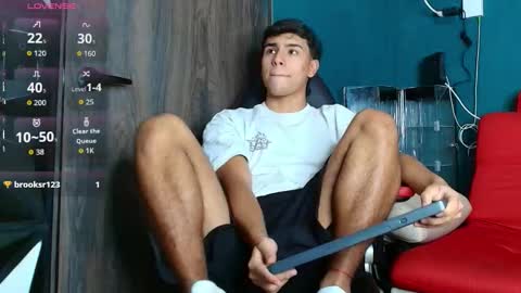 Snapshot of crh58_ chatting on December 2, 2025, 10:05 pm crh58_ online show from December 2, 2025, 10:05 pm