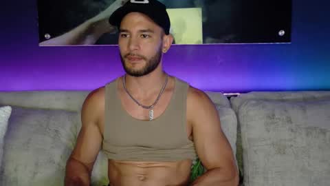 Snapshot of crhistian1_ chatting on September 9, 2025, 11:04 pm CRHISTIAN online show from September 9, 2025, 11:04 pm