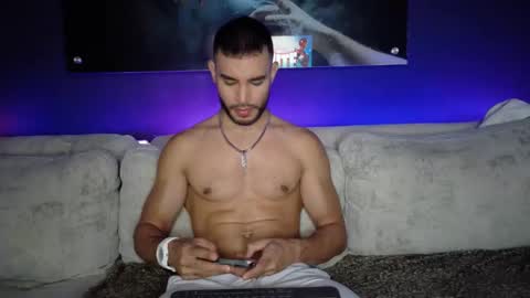 Snapshot of crhistian1_ chatting on February 7, 2026, 10:46 pm CRHISTIAN online show from February 7, 2026, 10:46 pm