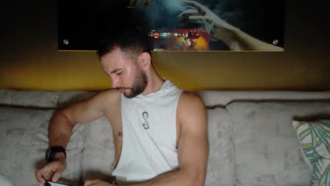 Snapshot of crhistian1_ chatting on February 18, 2026, 11:11 pm CRHISTIAN online show from February 18, 2026, 11:11 pm