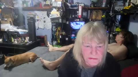 Snapshot of cricket_black chatting on October 25, 2025, 4:35 pm Cricket - also Featuring Black online show from October 25, 2025, 4:35 pm