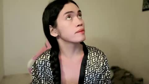 Snapshot of cris_slut08 chatting on June 25, 2026, 6:40 am my beautiful cris online show from June 25, 2026, 6:40 am