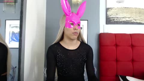 Cris Evanz online show from March 3, 2025, 4:56 pm