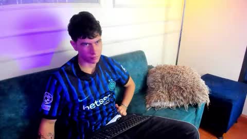 Snapshot of criss_adams chatting on February 26, 2026, 12:04 pm Cris online show from February 26, 2026, 12:04 pm