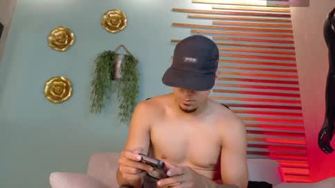 criss_hardcock_ online show from May 16, 2026, 1:10 pm