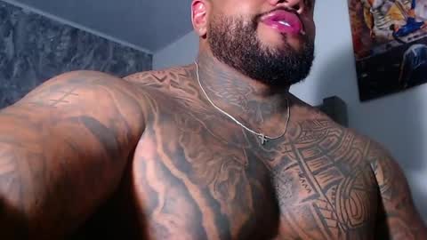 criss_zanders202 online show from May 25, 2026, 10:49 pm