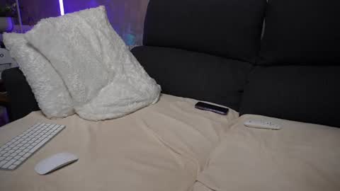 Snapshot of crissy_love chatting on February 11, 2025, 5:05 am crissy_love online show from February 11, 2025, 5:05 am