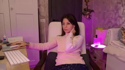 crissy_love online show from March 8, 2026, 12:19 am