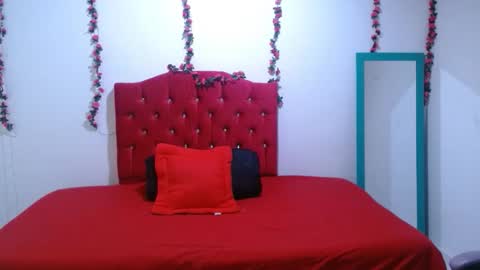 cristal541658 online show from February 12, 2026, 1:17 pm