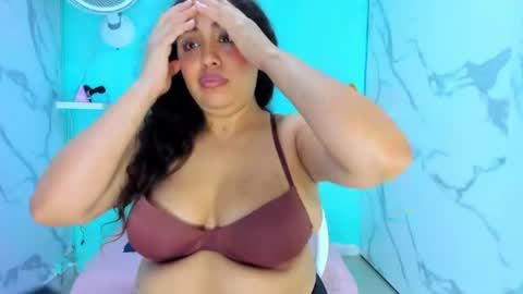 Snapshot of cristal_horny19 chatting on July 26, 2026, 7:15 am Milena online show from July 26, 2026, 7:15 am